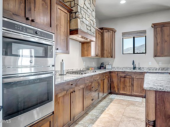 5th image of 1121 E SADDLE MOUNTAIN Road