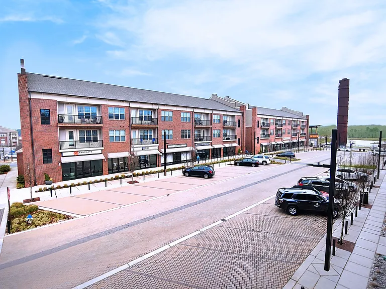 Kingsley Apartments — Photo 57