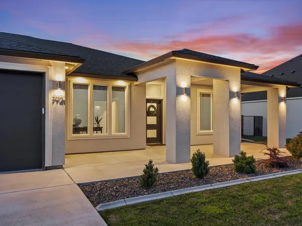 3926 Barbera St, Kennewick, WA 99338