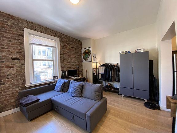 2nd image of 1115 Polk St APT 22