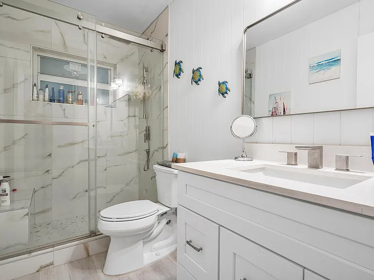420 SE 12th Ave — Photo 9