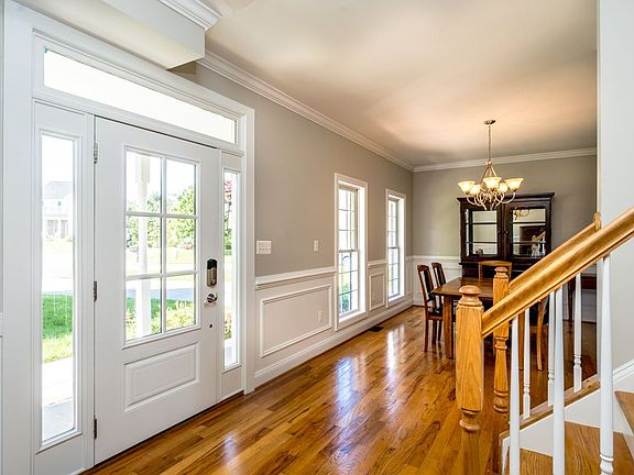 5th image of 4156 Sabrina Ct