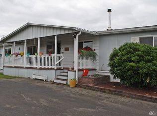 1271 Maple Dr, Enumclaw, WA 98022