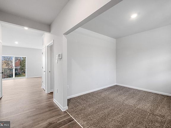 2nd image of 802 Hyssop Ct