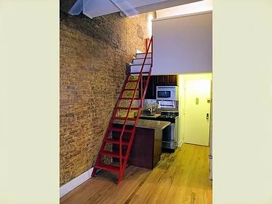 Rented by FirstService Realty (legacy) | media 5