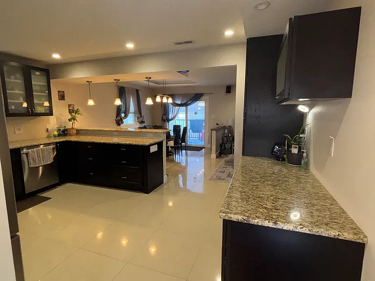 2909 Crafton Dr — Photo 3