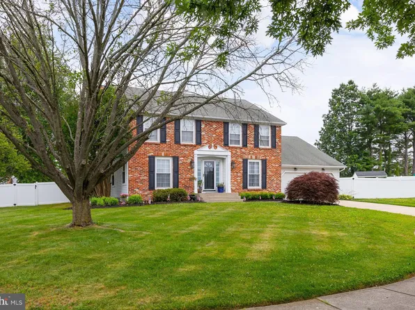 1 Dorado Ct, Clementon, NJ 08021