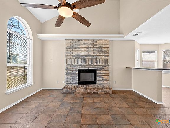 5th image of 2501 Dickens Dr