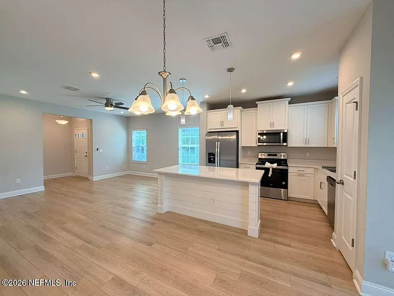 12039 Calvesta St — Photo 7