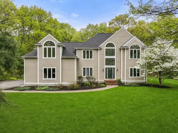 11 Black Elk Rd, Sharon, MA 02067