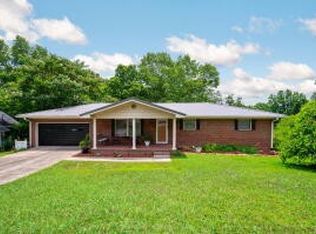 218 Alpine Dr, Rossville, GA 30741