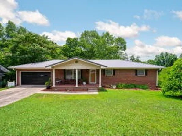218 Alpine Dr, Rossville, GA 30741