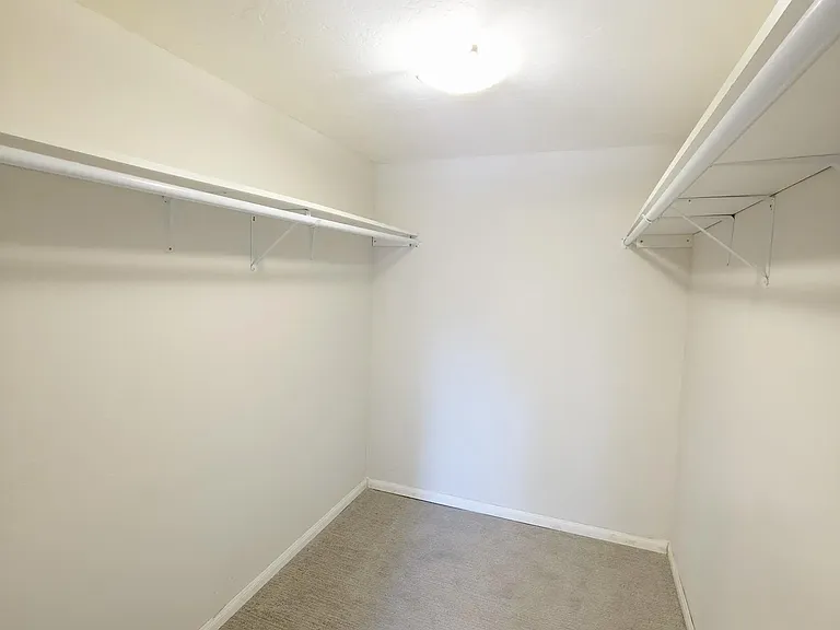 4635 Virginia Ave — Photo 21