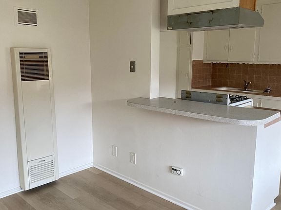 2nd image of 512 N Atlantic Blvd #L