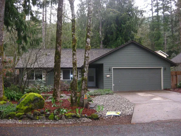 64899 E Sandy River Ln, Rhododendron, OR 97049