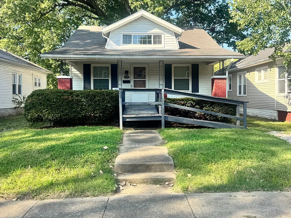 1112 Covert Ave