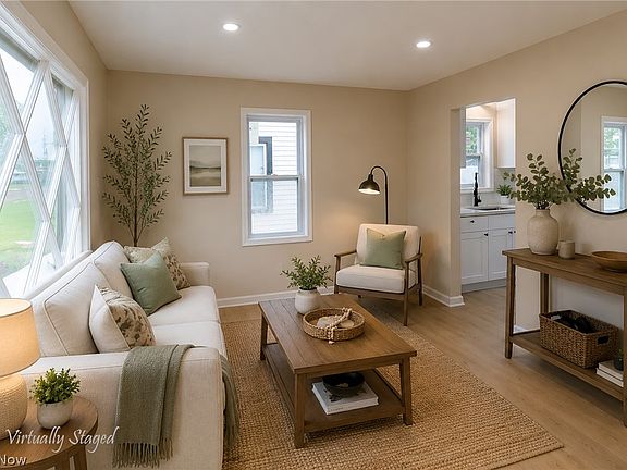 3rd image of 12514 Firsby Ave