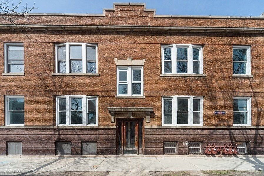 1st image of 2008 W Cornelia Ave #1