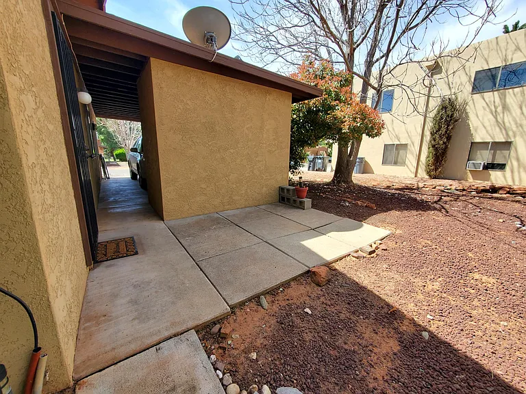 370 Fairway Oaks Dr #A — Photo 4