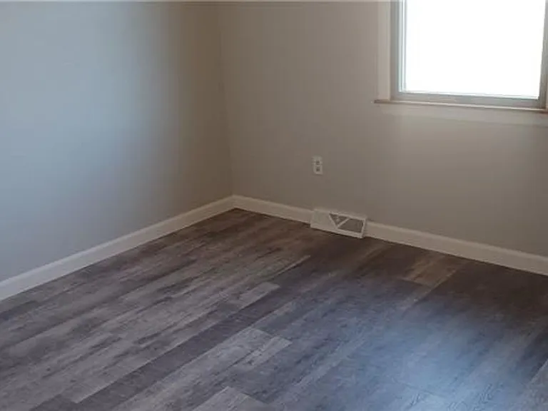 1502 Jennifer Ct — Photo 10