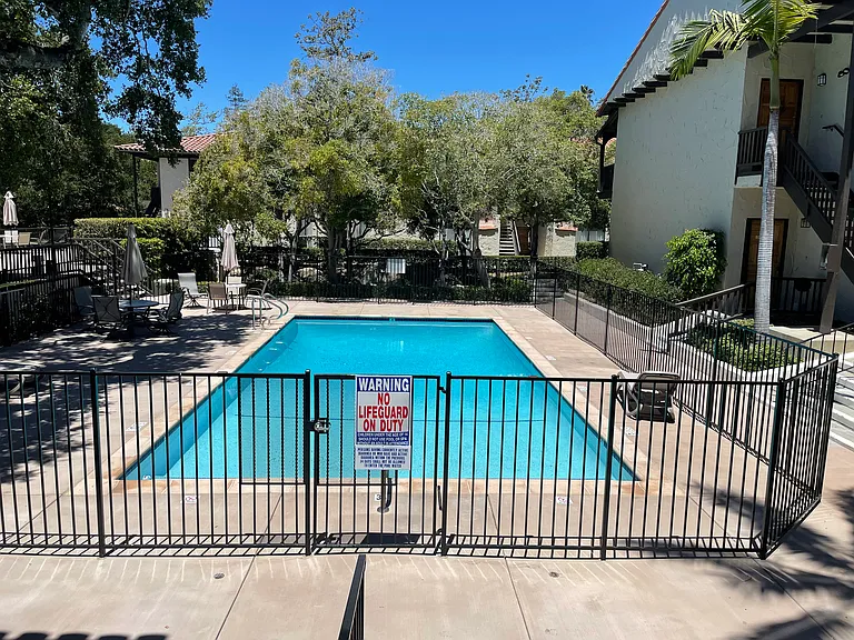 Los Robles Apartments - Senior 55+ — Photo 13