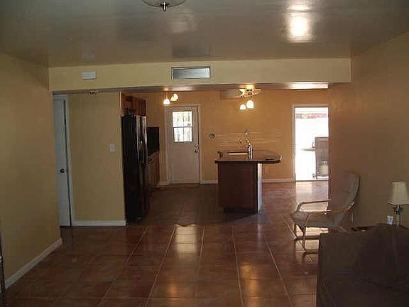 2nd image of 2147 E Oxford Dr