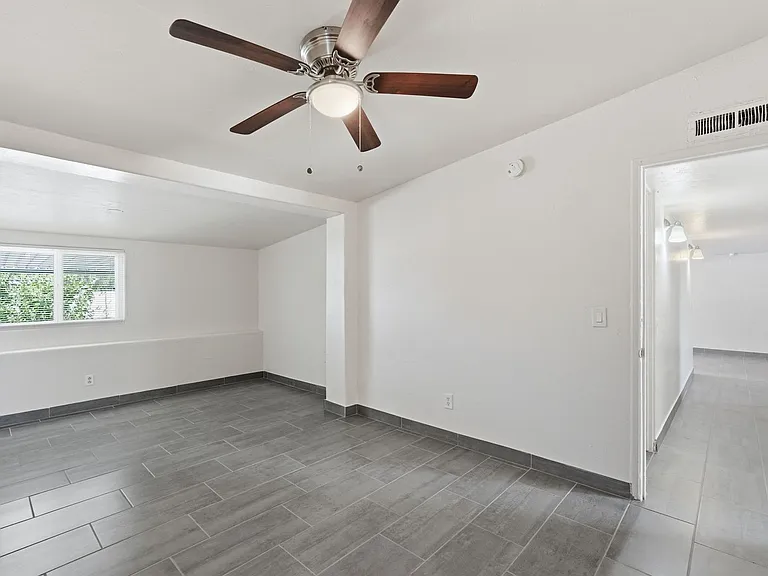 4608 S Fremont Ave — Photo 17