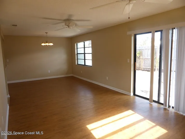2175 Highland Ave — Photo 7