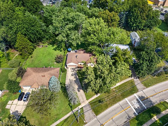 4th image of 29512 Wolf Rd
