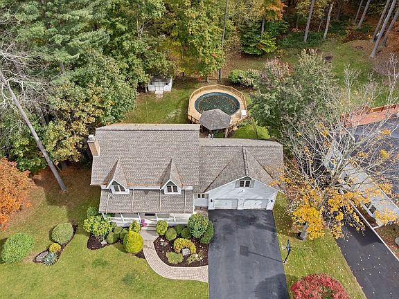 2nd image of 47 Maryvale Dr