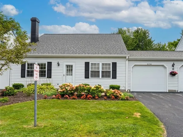 8756 Concord Ct, Chagrin Falls, OH 44023