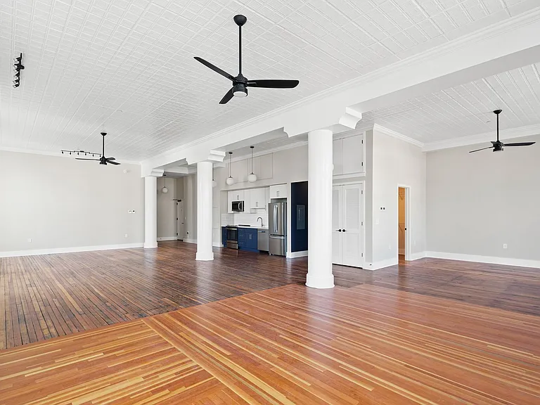 303 N Howard St — Photo 6