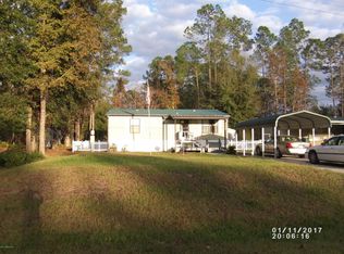 114 Waterway Dr, Satsuma, FL 32189