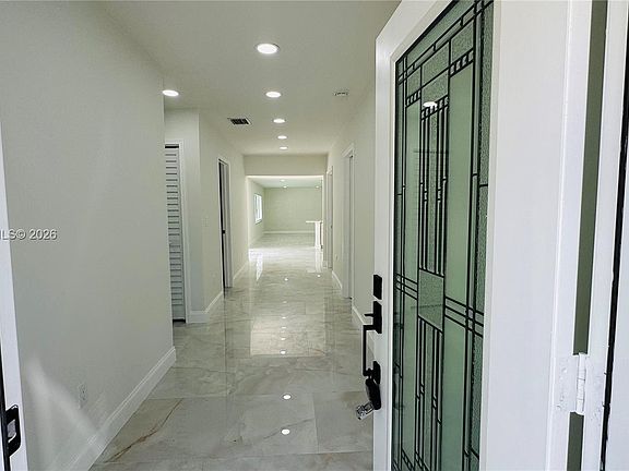 4th image of 40 NW 125th St