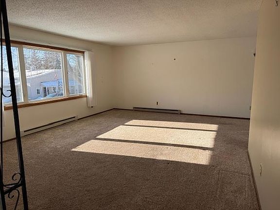 5th image of 202 W Main St