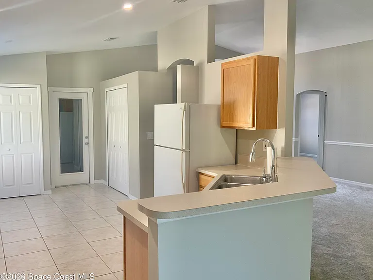 2087 Deercroft Dr — Photo 8