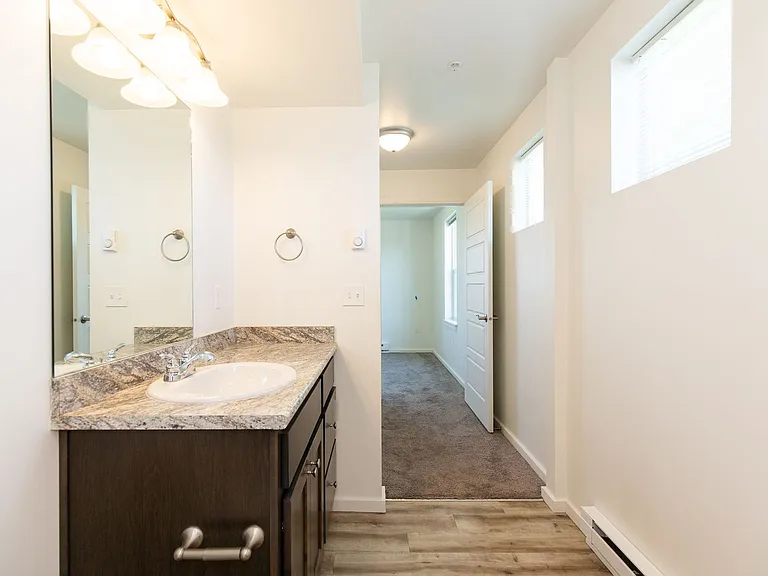 Cottonwood Corner Apartments — Photo 66