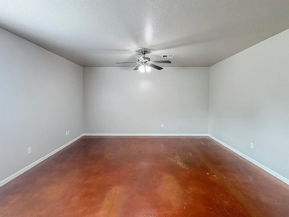 255 E 5th Ave