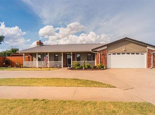 7215 NW Willow Creek Dr, Lawton, OK 73505