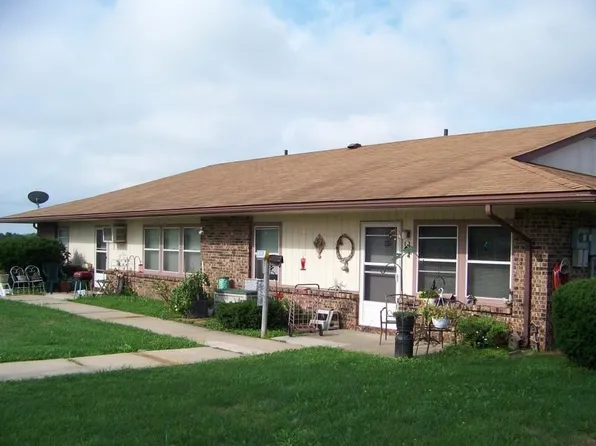208 E Maple St #208, Elmwood, IL 61529