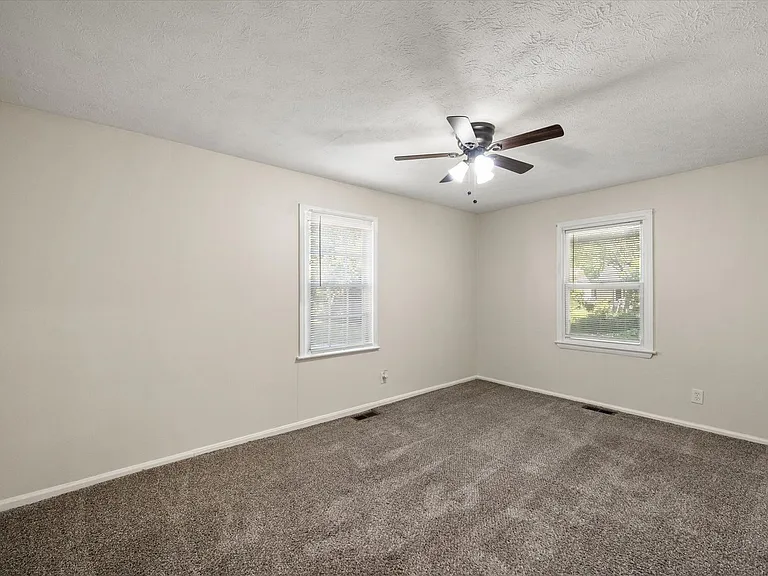 2629 Olive St — Photo 7