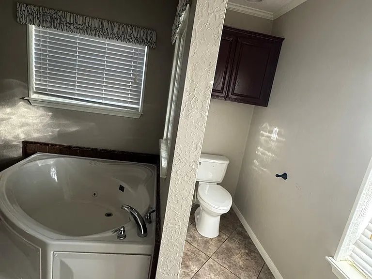 1717 E County Road 148 — Photo 10