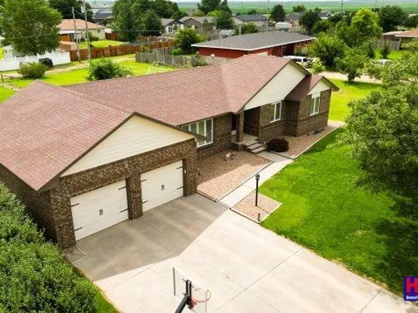 100 Verna Dr, Holcomb, KS 67851