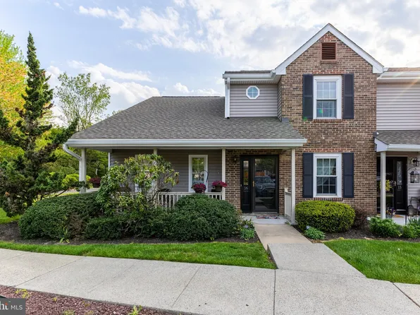 16 Hancock Ct, Hightstown, NJ 08520