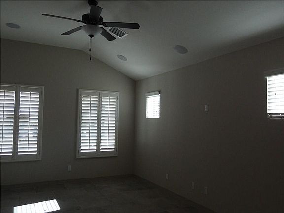 2nd image of 12490 Knightsbridge Dr