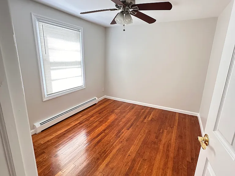 18 Byron Pl #2 — Photo 17