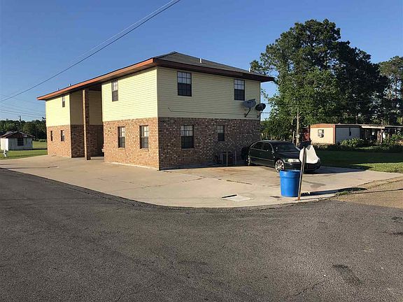 2nd image of 19600 Lonnie Ln