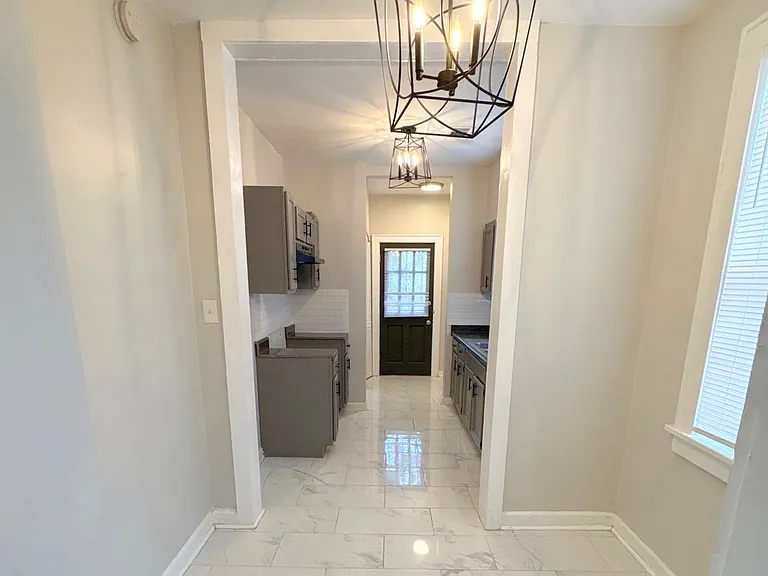 859 Biggs St — Photo 8
