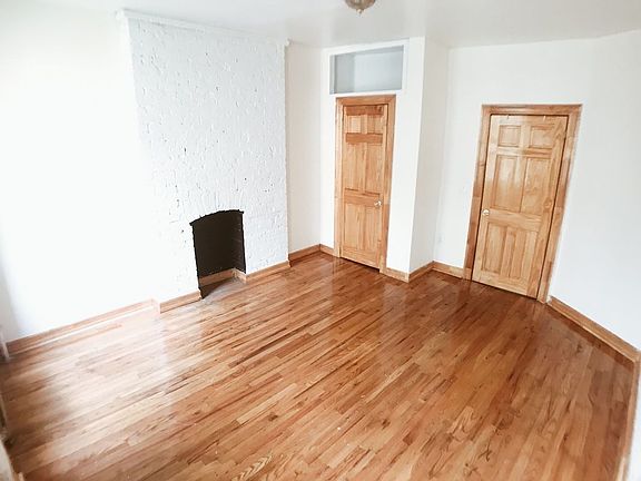 3rd image of 433 W 46th St APT 4RE