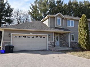 307 Trail Of Pines Ln, Burlington, WI 53105